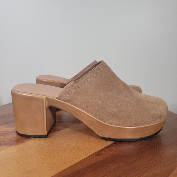 Crown Vintage Tan Suede Women's Mules Size 10 Booties Heels Boho Neutral - Picture 4 of 16